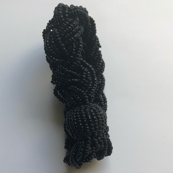 Black beaded elastic bracelet - Picture 5 of 12